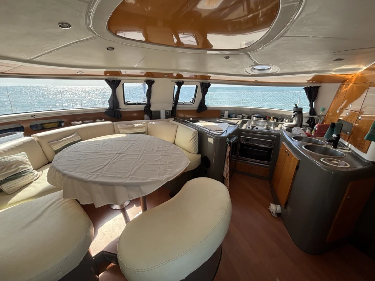 Pronájem lodi La Flotte lákavé ceny Belize 43