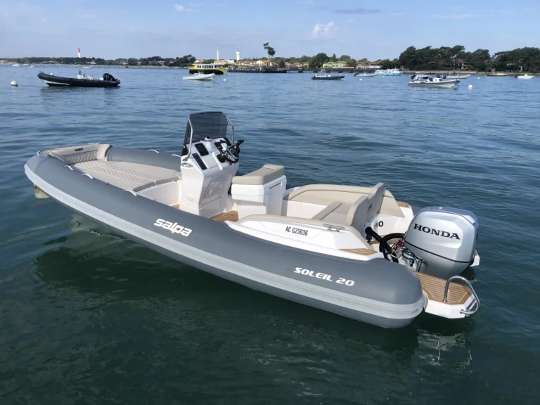 Pronajmout si Salpa Salpa Soleil 20 v Bélisaire