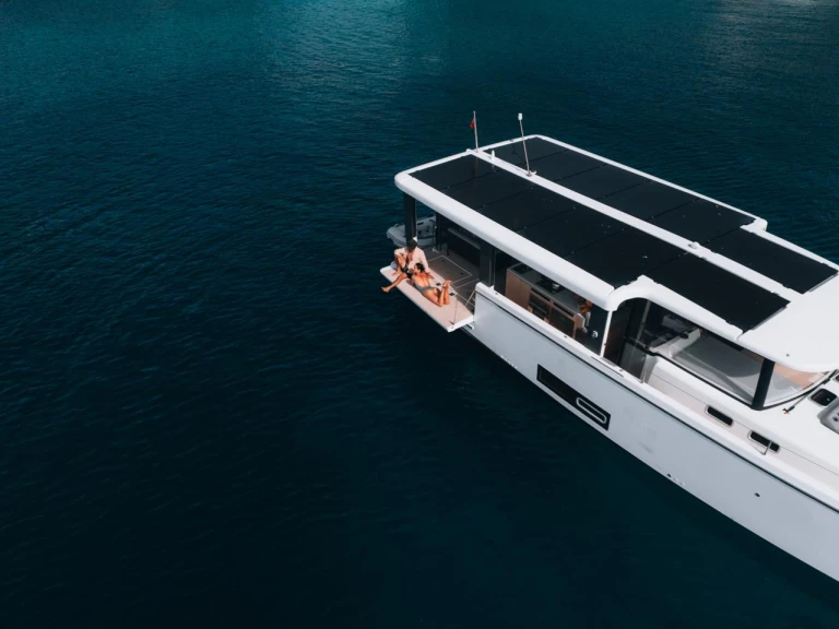 Motorová loď k pronájmu v Golfe de Saint-Tropez za nejlepší cenu