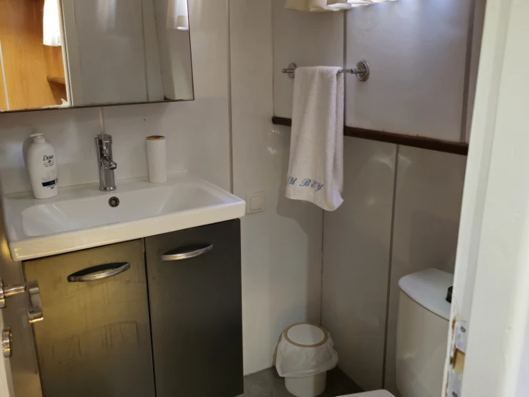 Pronajmout Plachetnice se skipperem či ne İlkel yapılı ahşap gulet v Bozburun