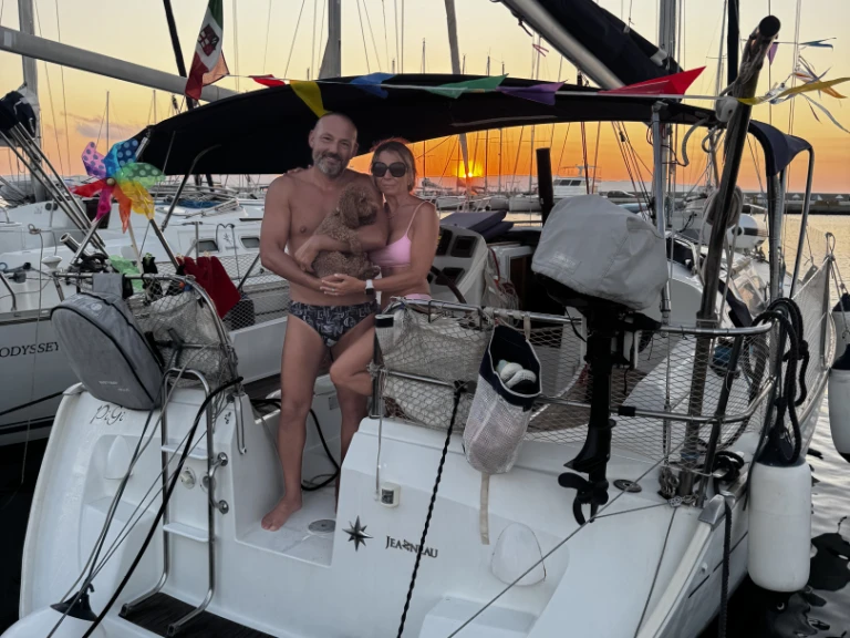 Pronájem lodi Jeanneau Sun Odyssey 35 v Calasetta na Samboatu