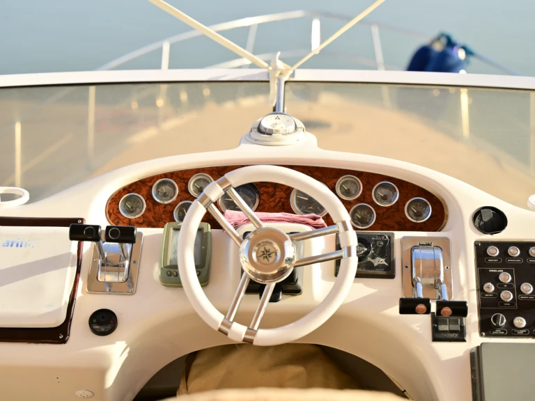 Pronájem lodi Antalya (City) lákavé ceny 400 Sedan Bridge