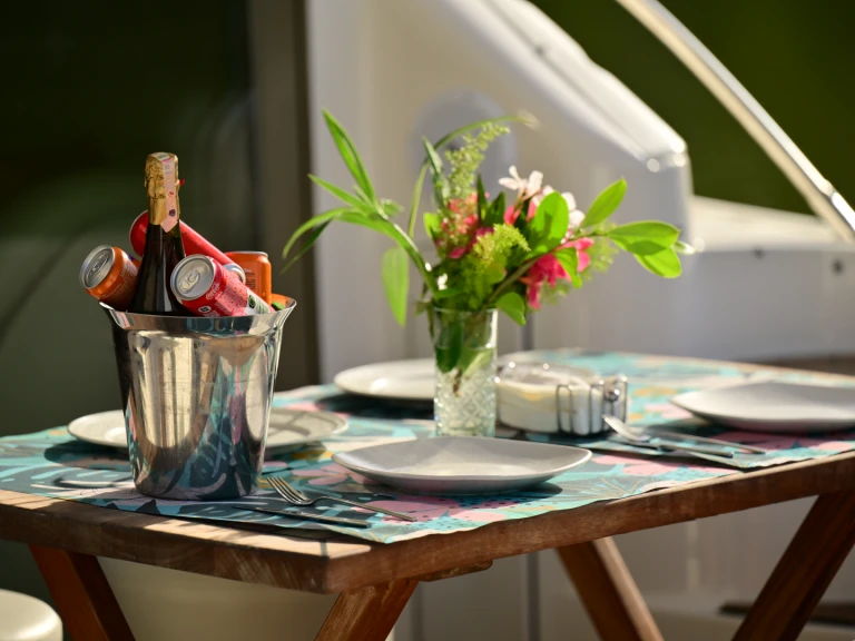 Pronájem lodi Sea Ray 400 Sedan Bridge v Antalya (City) na Samboatu