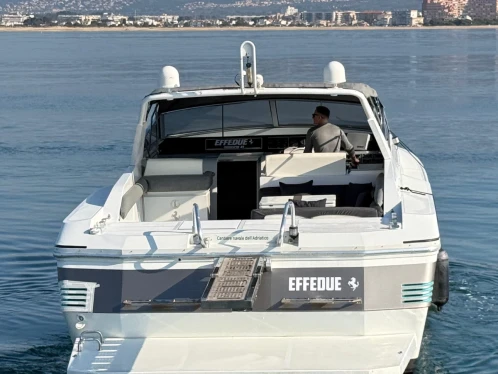 Pronájem lodi Pershing Pershing 48 v Roses na Samboatu