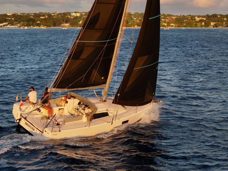 Plachetnice k pronájmu v Road Harbour za nejlepší cenu