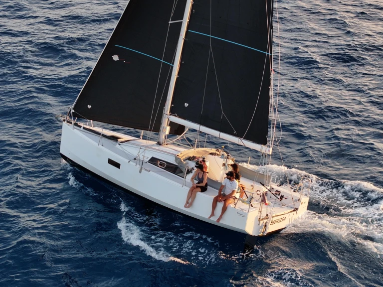 Pogo Structures Pogo 30 jednotlivci a charterové společnosti v Road Harbour