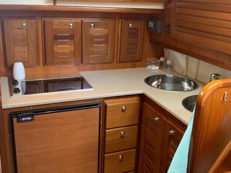 Pronajmout si Menorquin MY 120 v Mahon