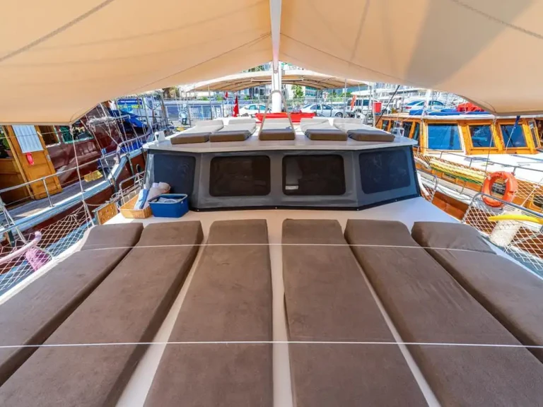 Pronájem jachty v Fethiye -Custom Made na Samboatu