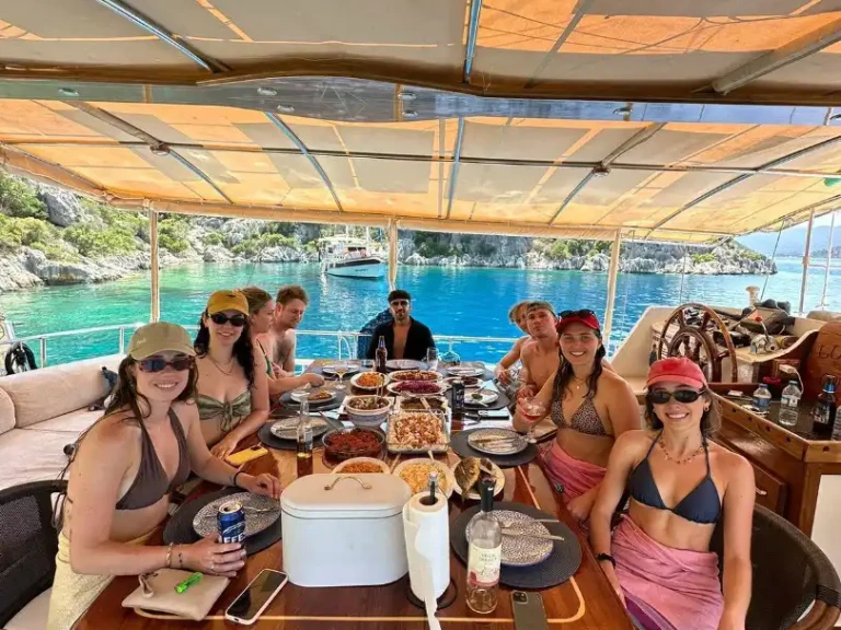 Custom Made jednotlivci a charterové společnosti v Kaş