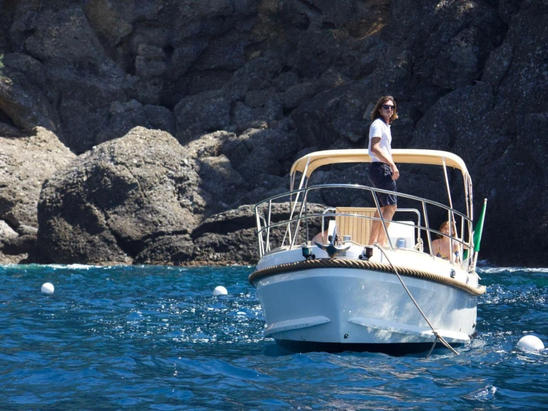 Pronajmout Motorová loď se skipperem či ne Frilvam  v Camogli