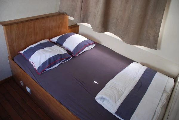 Pronájem Motorová loď  s licencí