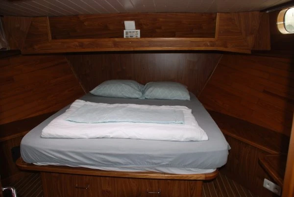 Pronájem Motorová loď  s licencí