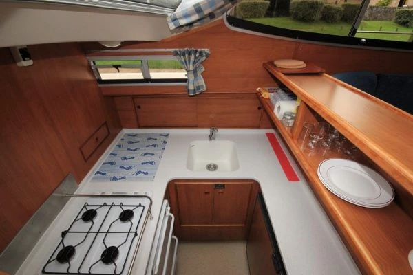  Haines 34 jednotlivci a charterové společnosti v Savoyeux