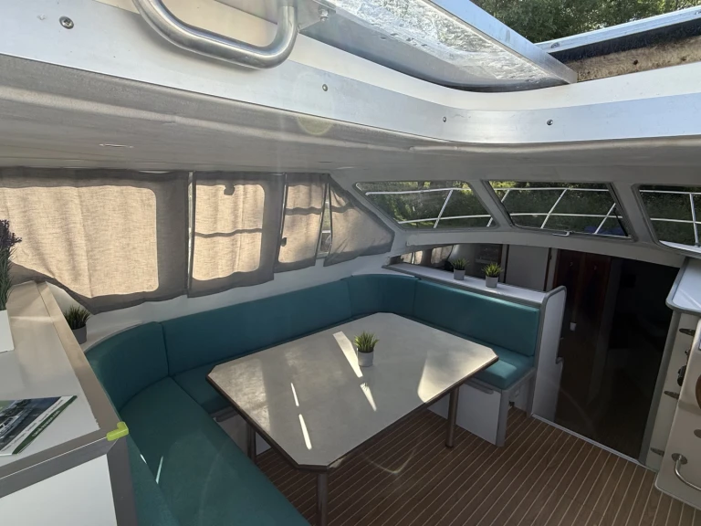 Pronajmout si  Tarpon 42 v Mittersheim