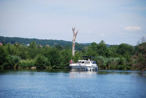 Pronájem Motorová loď v Savoyeux - Tarpon 37