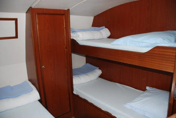 Pronajmout si  Tarpon 42 v Savoyeux