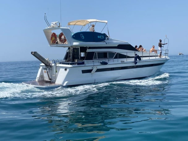 Pronájem lodi Astondoa Astondoa 50 GL v Puerto Deportivo de Marbella na Samboatu