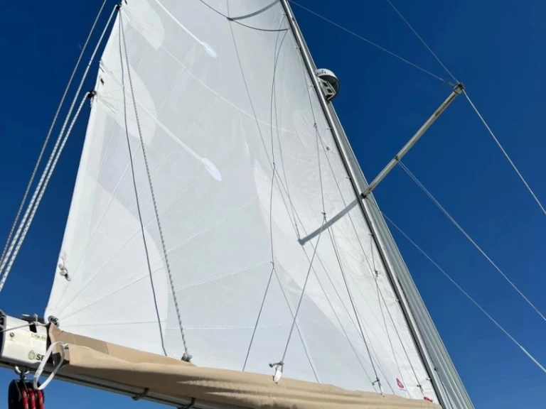 Bavaria Bavaria 32 Cruiser jednotlivci a charterové společnosti v La Rochelle