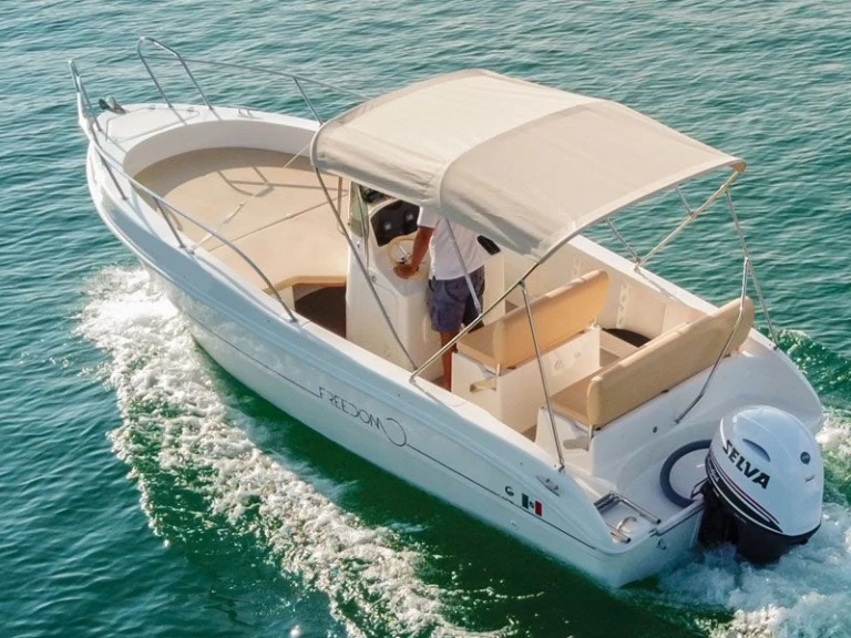 Pronajmout Motorová loď se skipperem či ne Capelli v Camogli