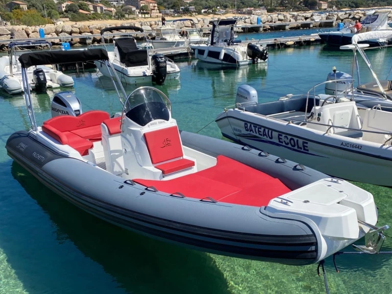 Pronájem lodi Fanale marine  FANALE 700 FALCHETTU v Porto Pollo na Samboatu