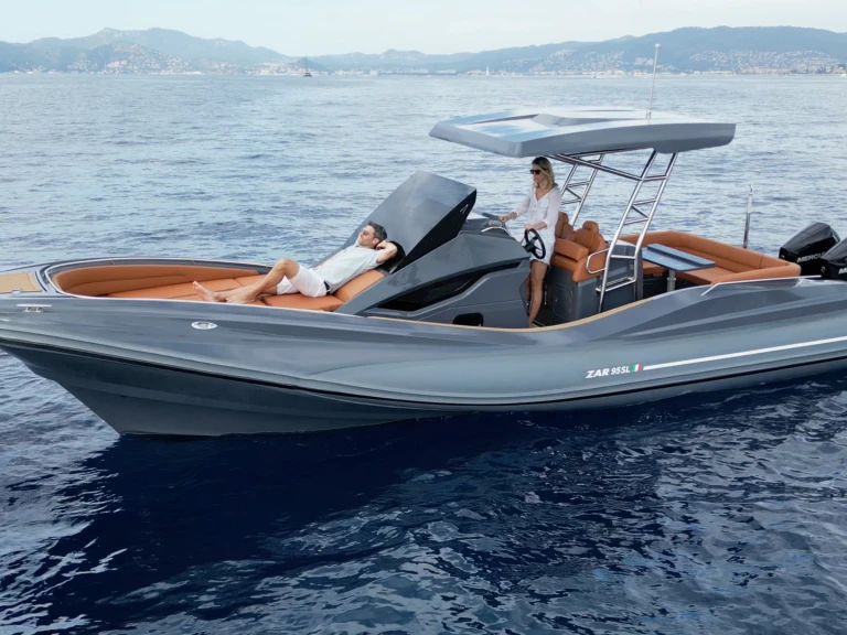 Pronajmout si Zar Zar 65 v Port Grimaud