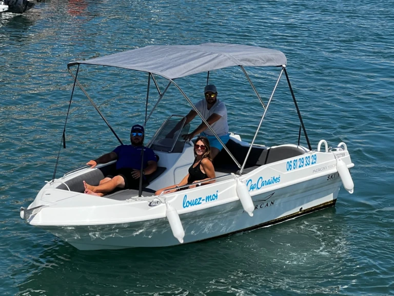 Pronajmout Motorová loď se skipperem či ne Mercan v Sète