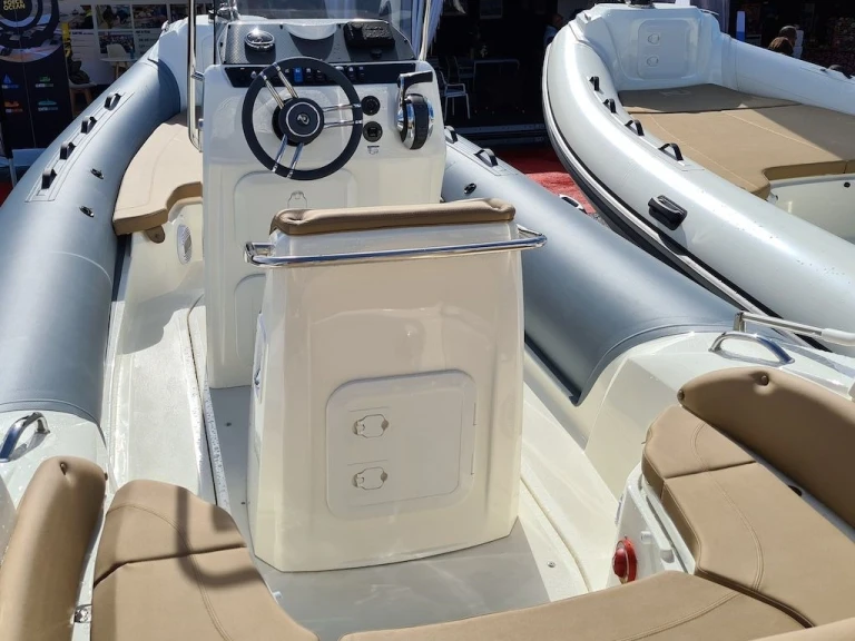 Pronájem jachty v Sète -Nuova Jolly Prince 22 na Samboatu