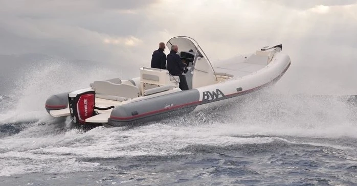 Pronájem lodi Bwa Sport 28 GTc v Port Grimaud na Samboatu