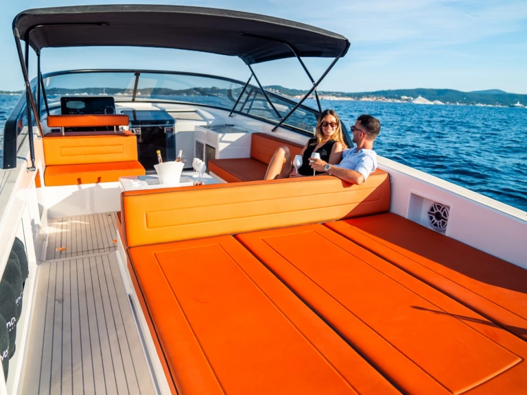 Pronájem Motorová loď VanDutch s licencí