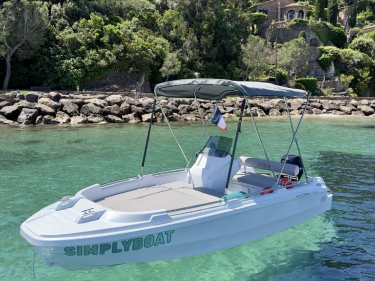 Pronájem Motorová loď ROTO s licencí