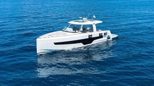 Pronajmout Motorová loď se skipperem či ne Fjord v Ajaccio