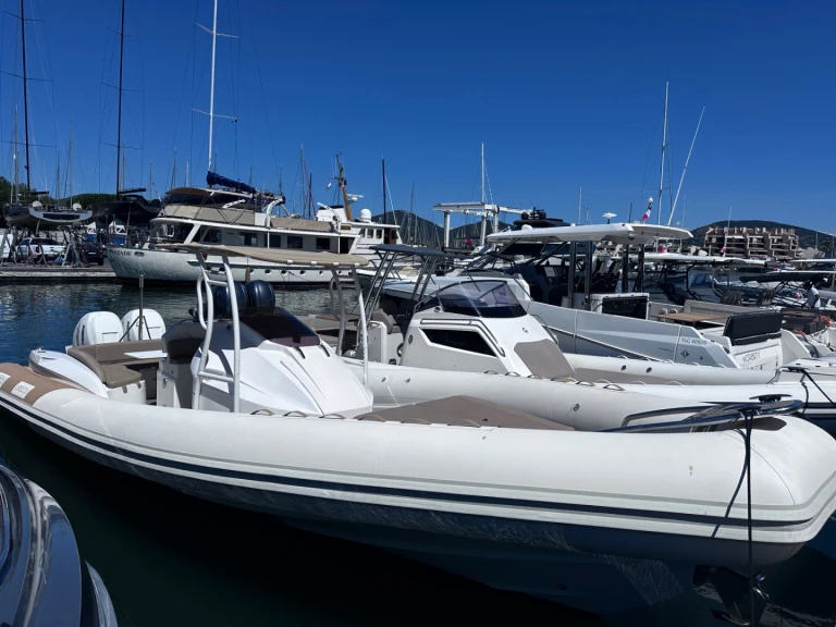 Pronajmout si FANALE 1000 v Cogolin