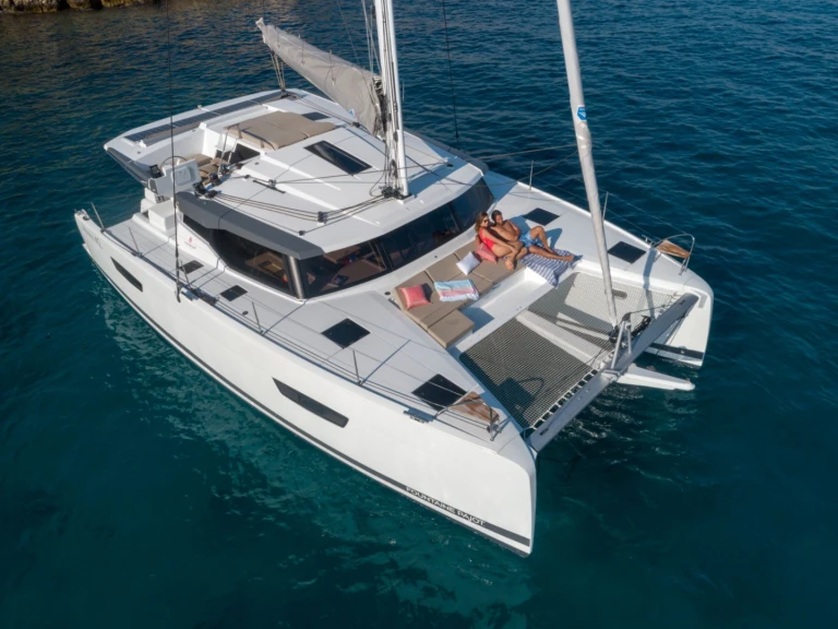 Pronajmout Katamarán se skipperem či ne Fountaine Pajot v Ajaccio