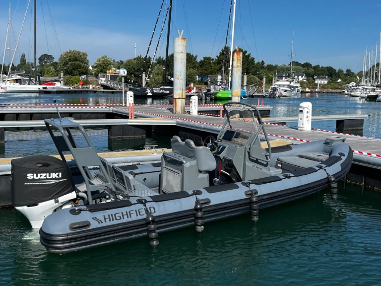 Pronajmout si Highfield Patrol 660 v La Forêt-Fouesnant