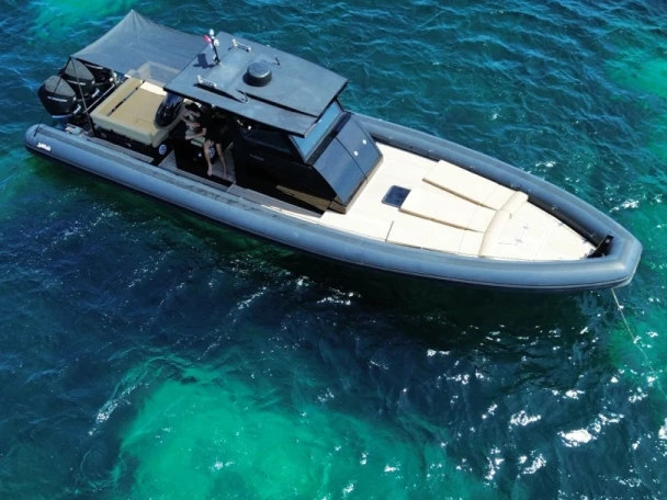 Pronájem lodi Sea Water Phantom 400 v Hyeres na Samboatu