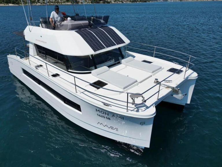 Fountaine Pajot Fountaine Pajot MY 37 jednotlivci a charterové společnosti v Saint Raphael