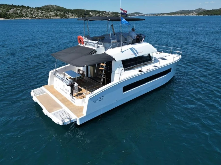 Pronájem jachty v Saint Raphael -Fountaine Pajot Fountaine Pajot MY 37 na Samboatu