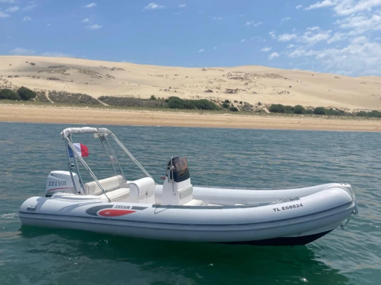 Pronajmout Polotuhá loď se skipperem či ne Lomac v Cap Ferret