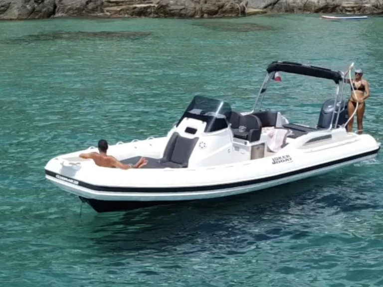 Pronájem lodi Joker Boat Clubman 28 v Le Lavandou na Samboatu