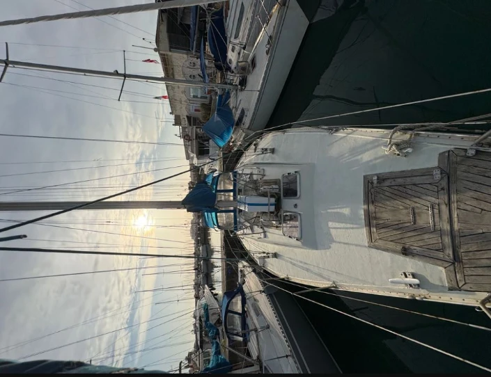 Pronajmout si Bavaria Bavaria 420 Caribic v Nettuno