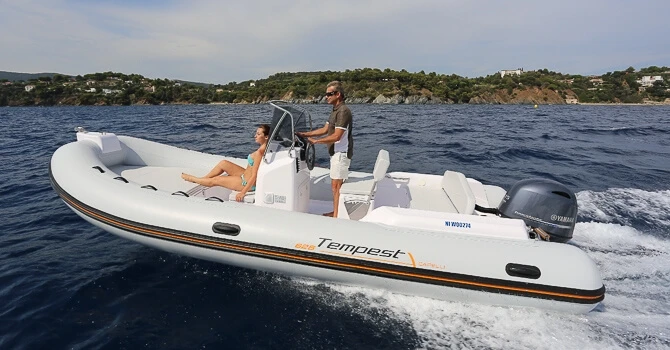 Pronájem Polotuhá loď v La Trinité-sur-Mer -Capelli Tempest 625 Easy