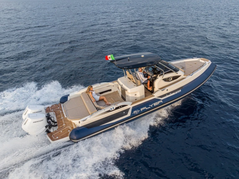 Pronajmout si Bwa Flyer 36 v La Trinité-sur-Mer