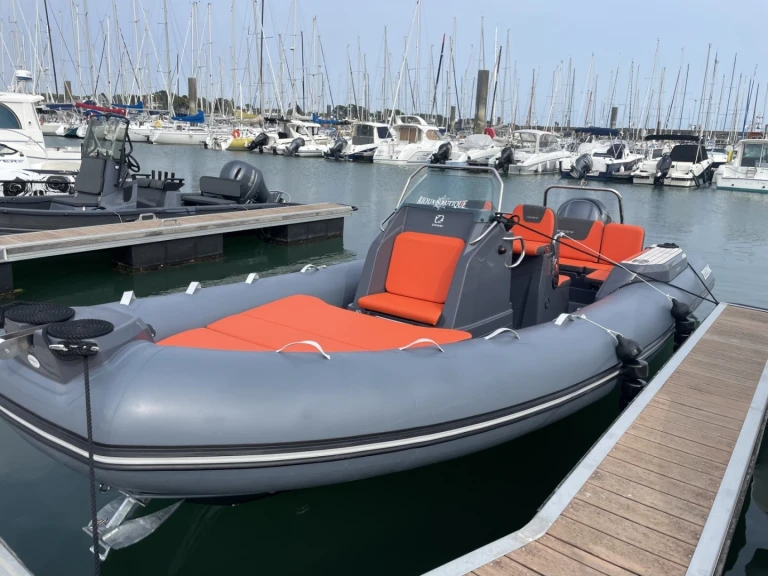 Pronajmout si Zodiac Medline 7.5 v La Trinité-sur-Mer