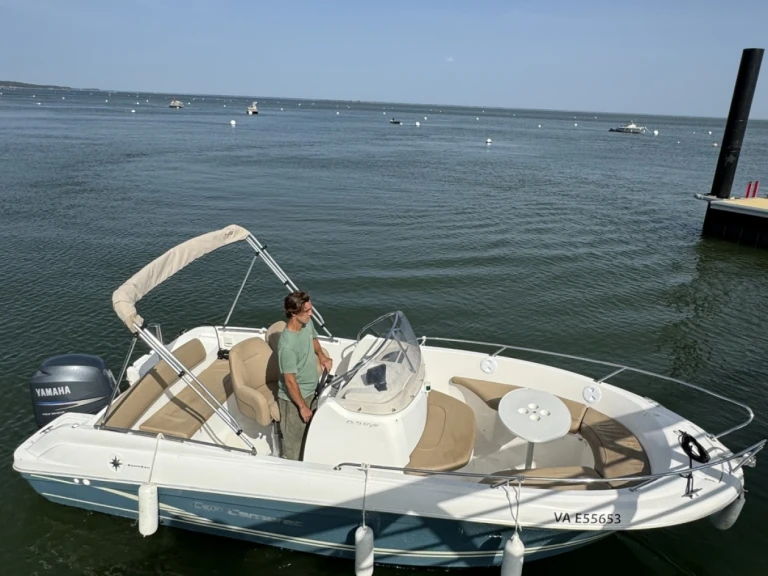 Motorová loď k pronájmu v Lège-Cap-Ferret za nejlepší cenu