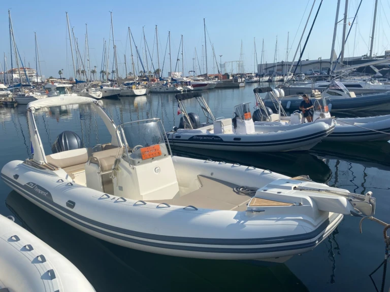 Pronájem lodi Capelli Tempest 775 v Port de Saint-Cyprien Méditerranée na Samboatu
