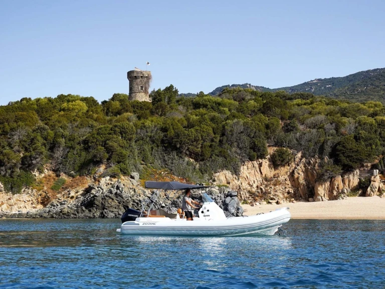 Pronájem jachty v Propriano -Zodiac ZODIAC MEDLINE 6.8 na Samboatu