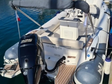 Pronajmout si Nuova Jolly Prince 23 v Propriano