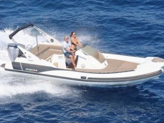 Pronájem lodi Master 780 v Porto-Vecchio na Samboatu