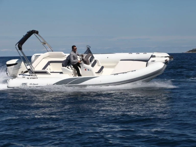 Bsc 78 Classic jednotlivci a charterové společnosti v Cogolin