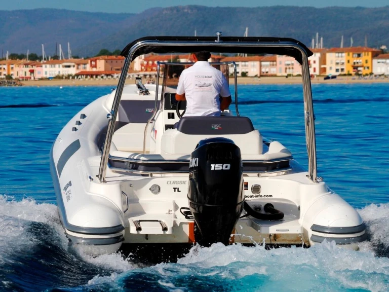 Pronájem Polotuhá loď v Cogolin -Bsc 65 Classic